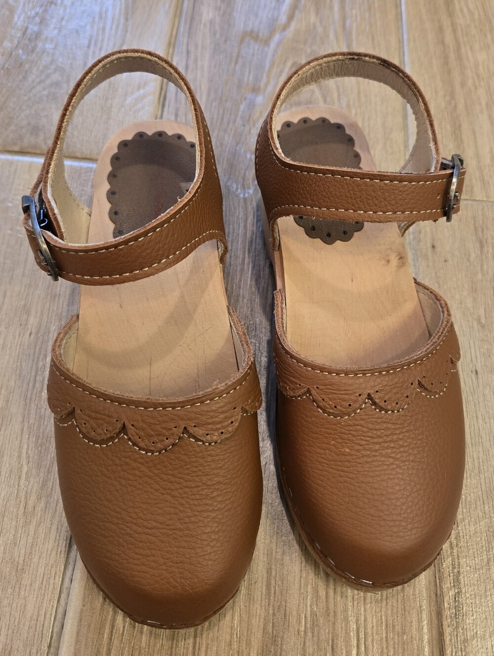 Hanna Andersson Wood & Leather Clogs, 1.5